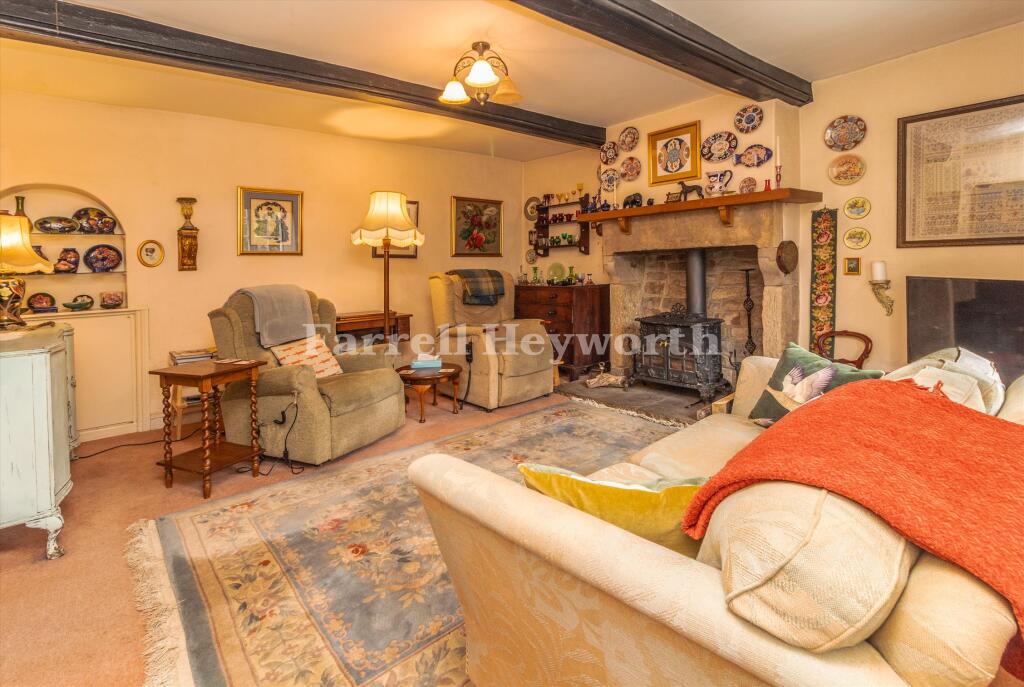 Lounge image 2