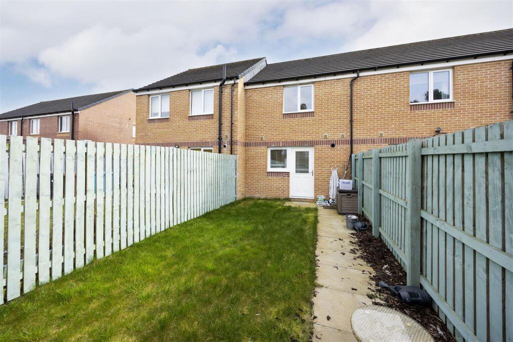 10_GARTMILL_CRESCENT_MOODIESBURN_002.JPG