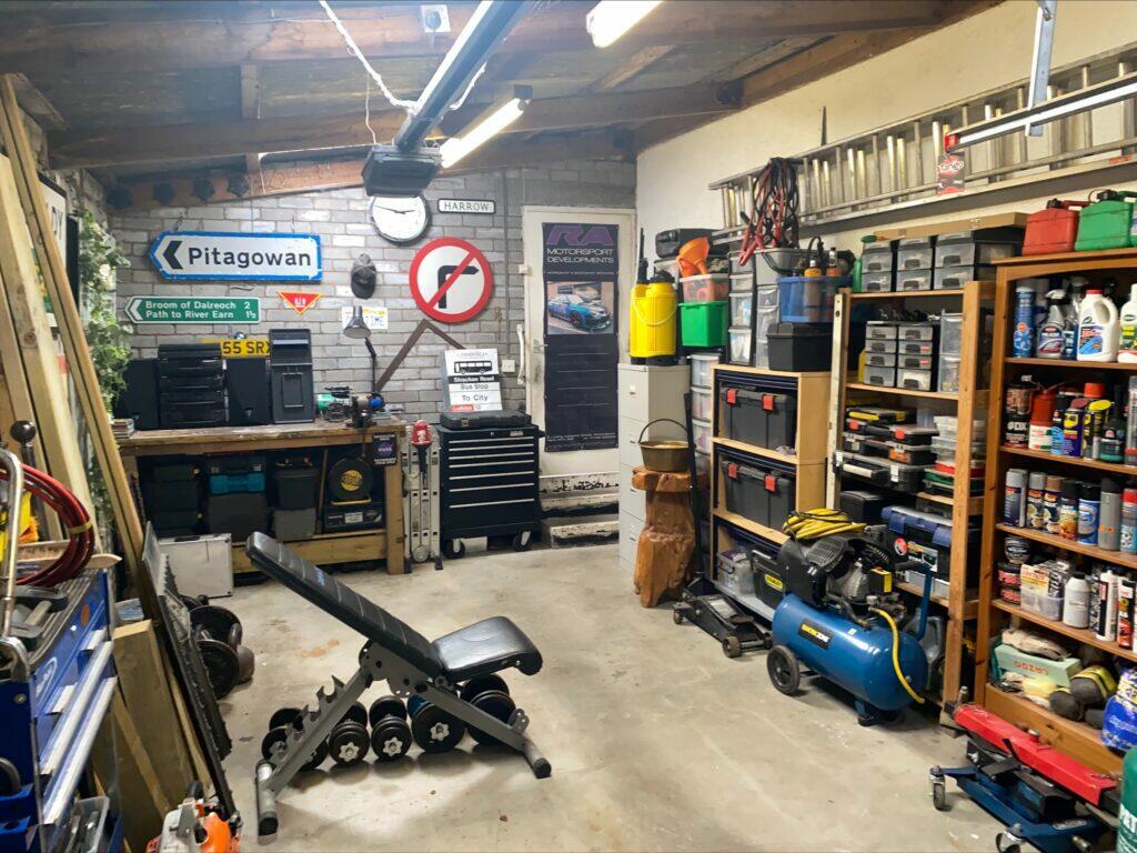 GARAGE