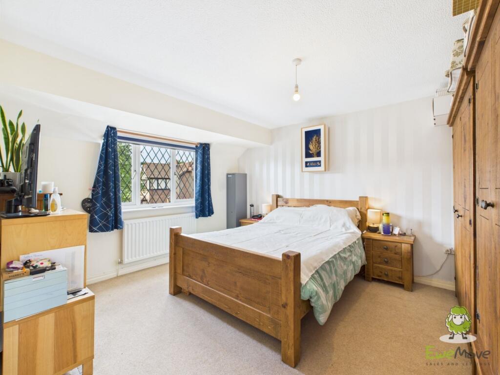 Bedroom 1 - Charlotte Thomasson Ewemove Whitchurch