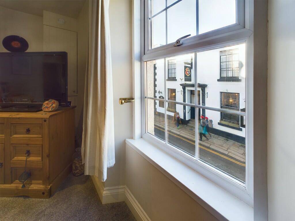 CAM02089G0-PR0383...