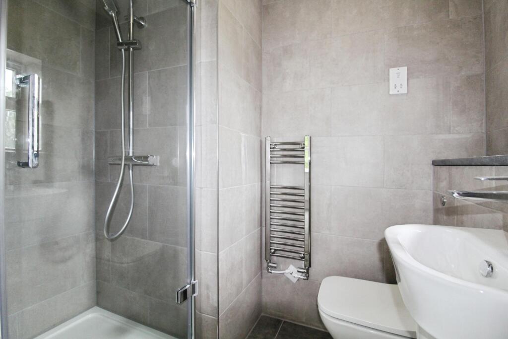 pbox-bathroom-312800.jpg