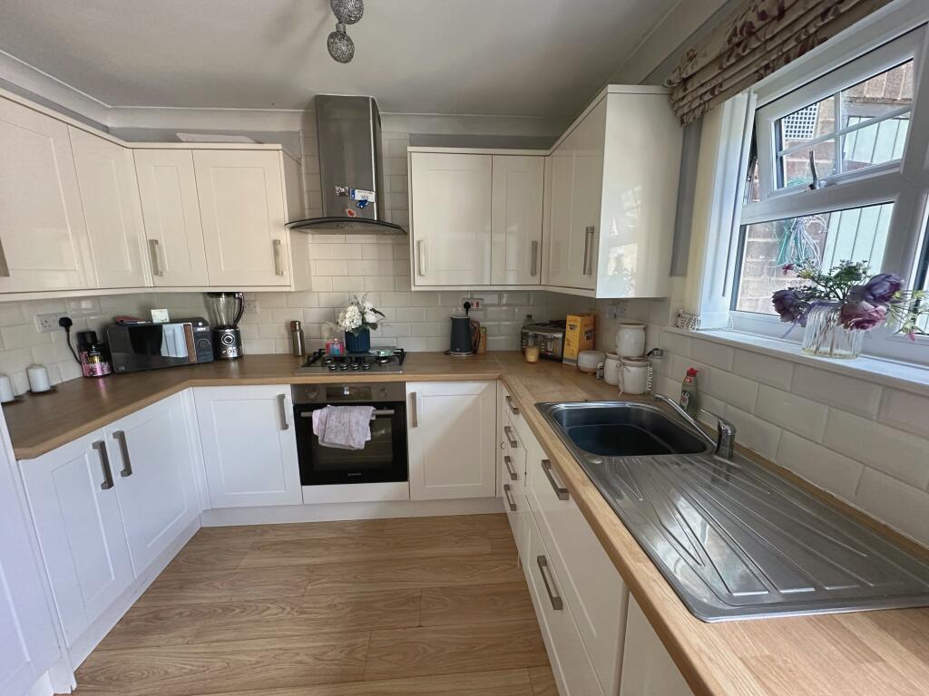 FCC0AB3B-0CC4-4588-A366-40E55D046D6B