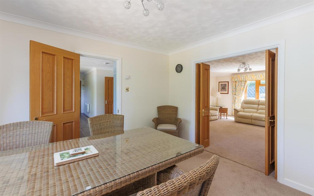 Access to Kitchen &amp; Sitting Room