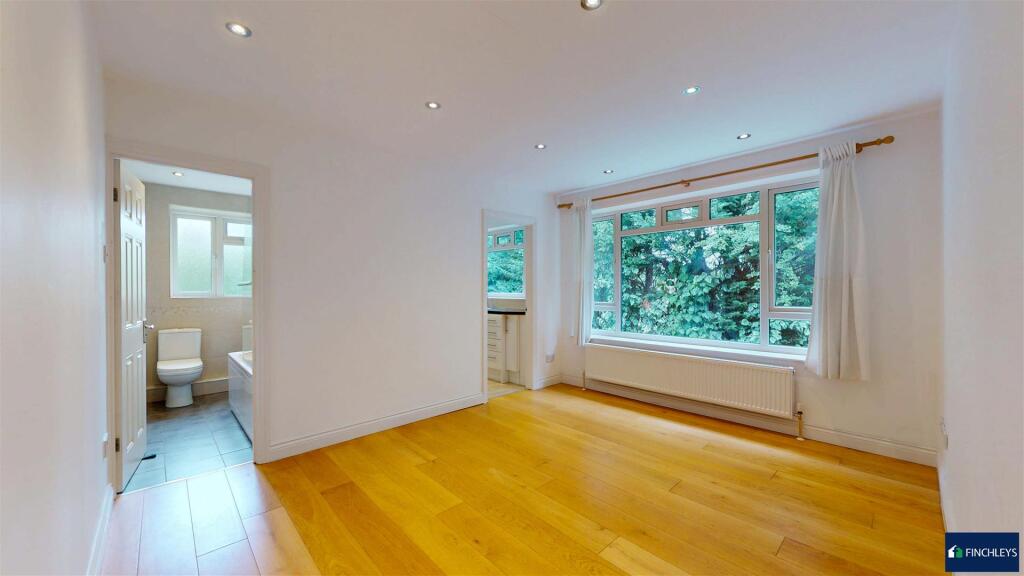 29-Fairfield-Close-London-N12-9ST-07292025_215535.