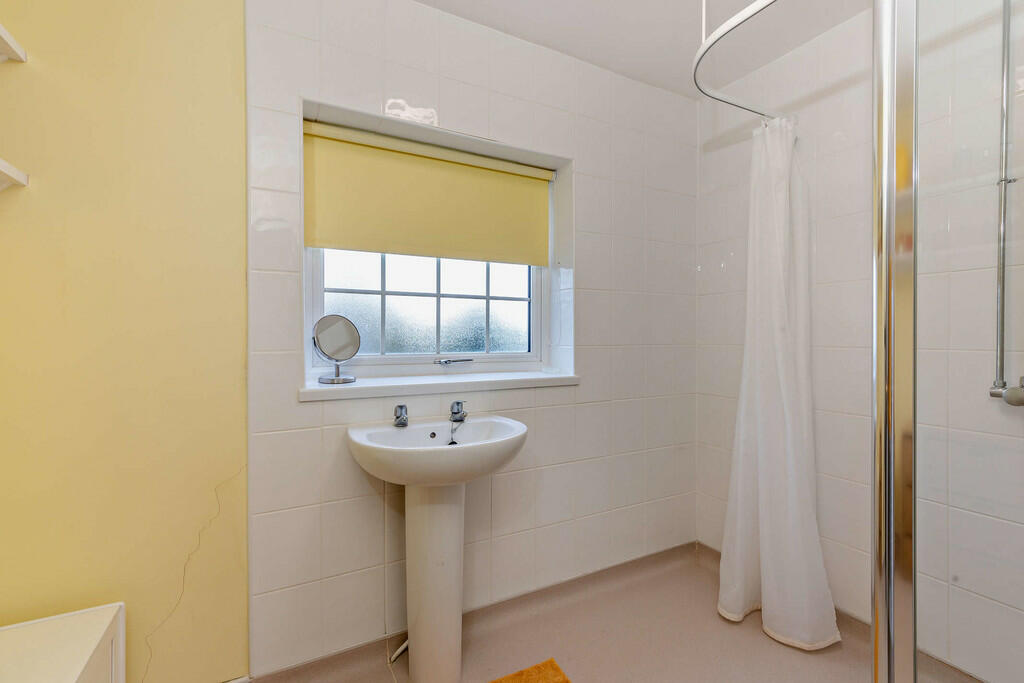 8623199-interior0...