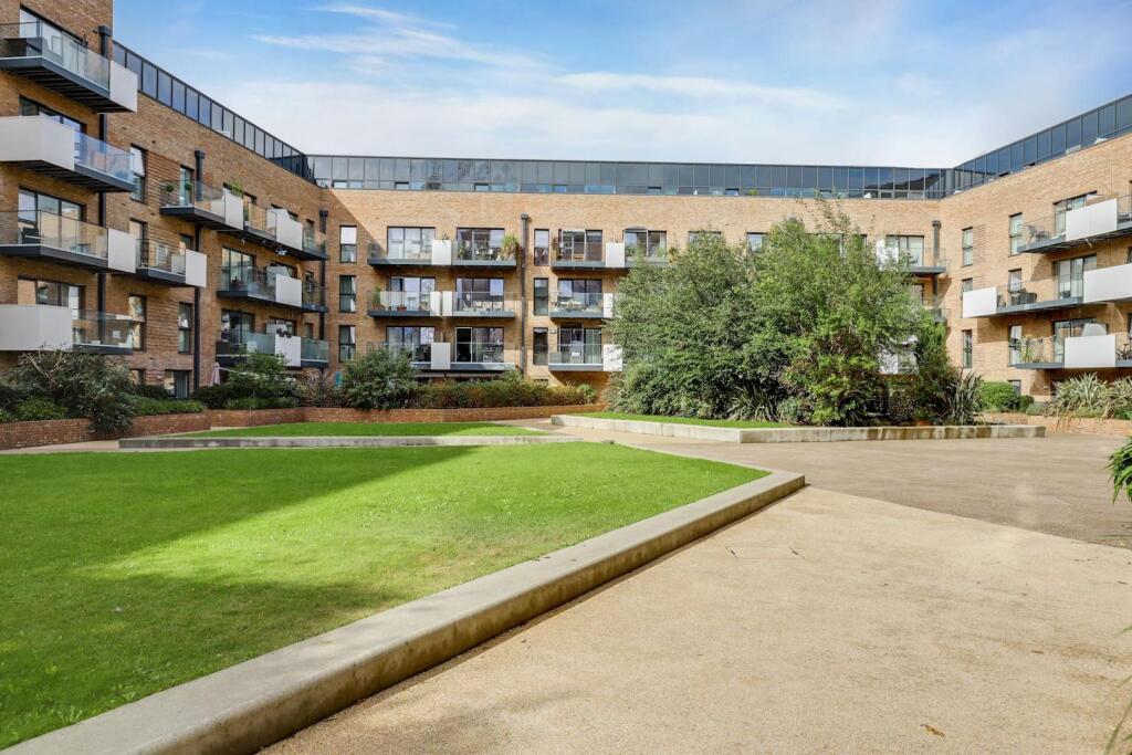 15-cbc0JHPropWorld - Flat 5, 7 Station Approach - 