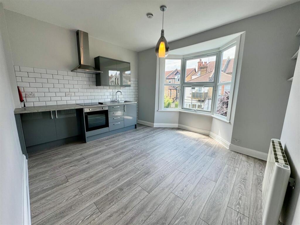 Living Room2.jpg