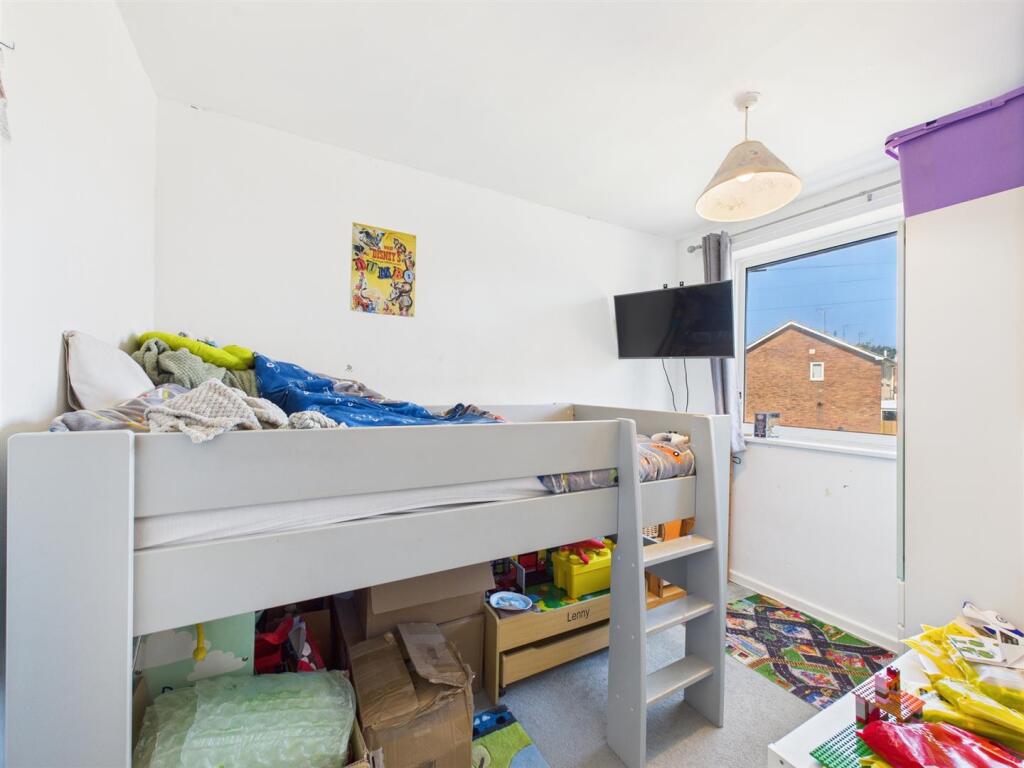 Bedroom: