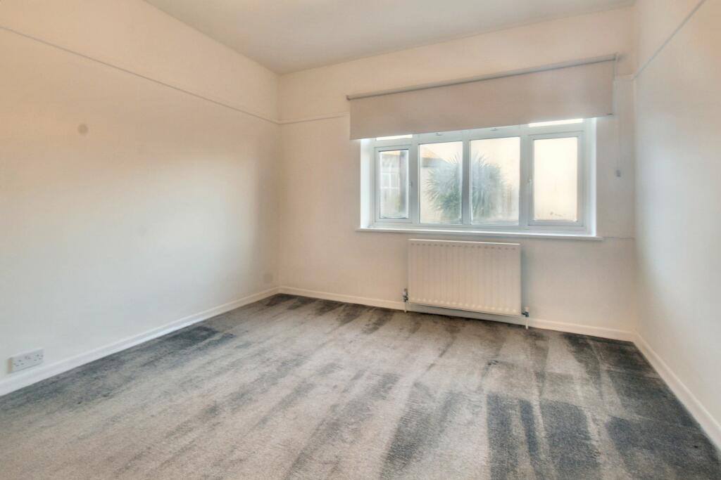 5.BEDROOM.jpg