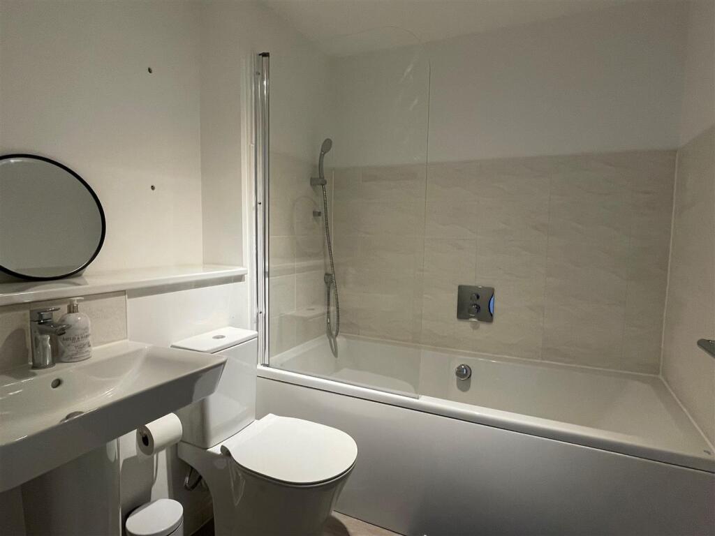 12 Timms Lane - Bathroom.jpg