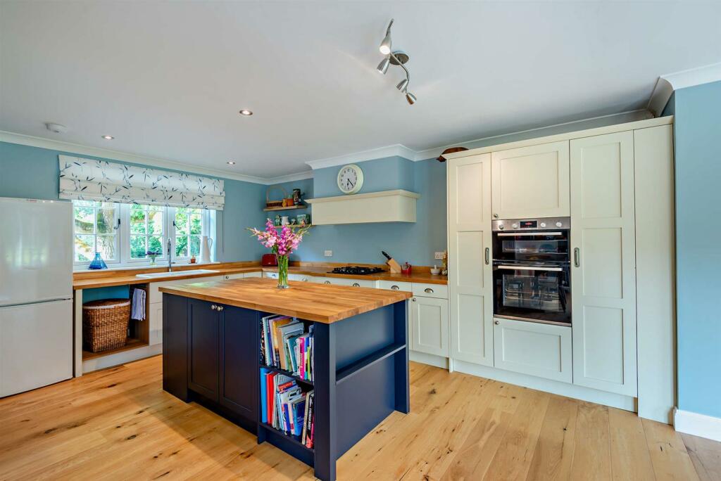 8559725-interior37-800.jpg