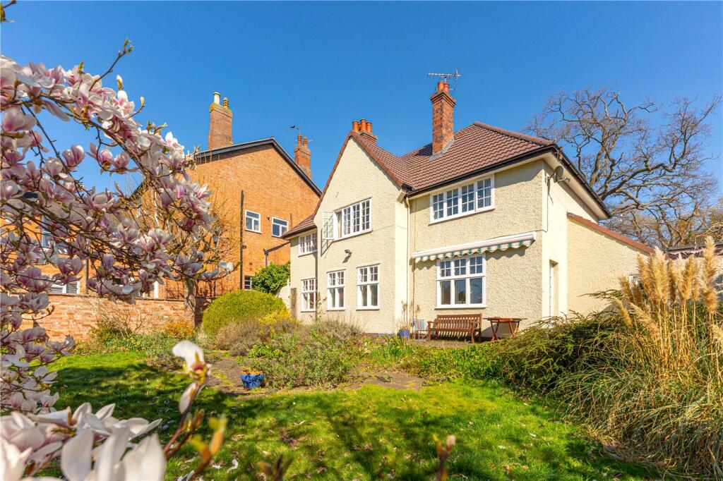 Garden Side From Hou