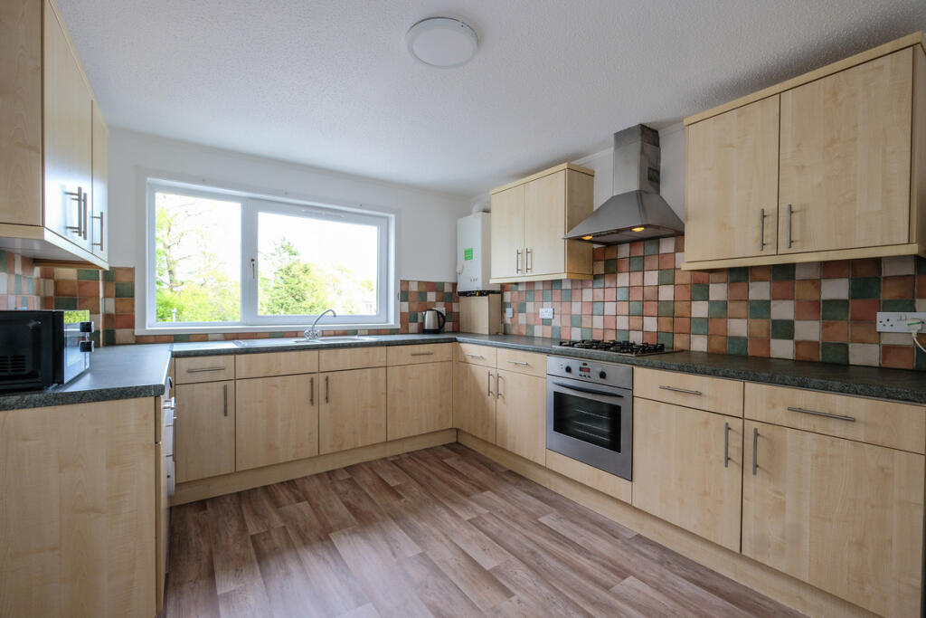 Dining kitchen