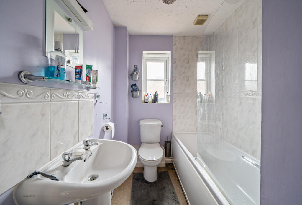 1362981-11-68e4e8...