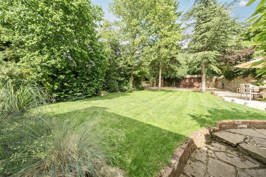 Cliff Hill Farm, 4 Northampton Road, Blisworth (21