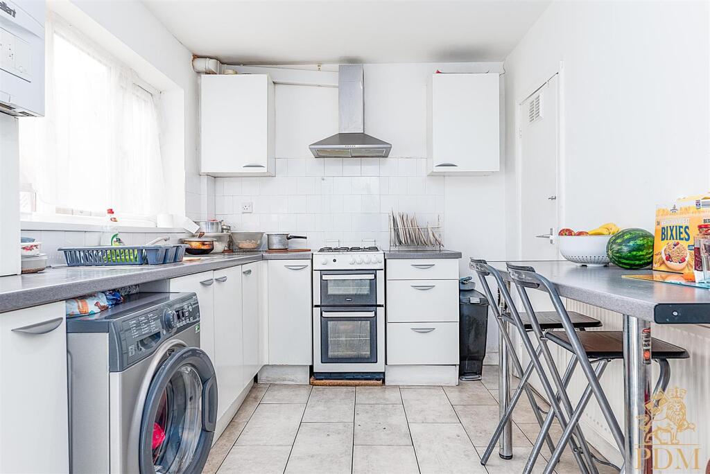 50 Kennington Road (6 of 17).jpg