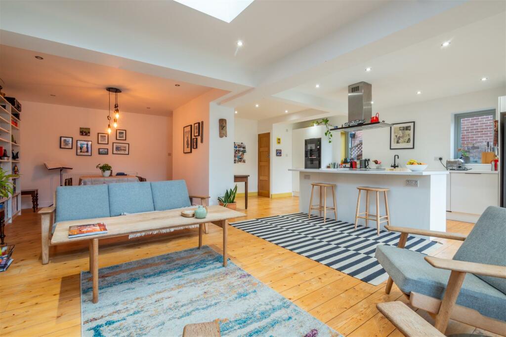 Open Plan Living Dining Kitchen