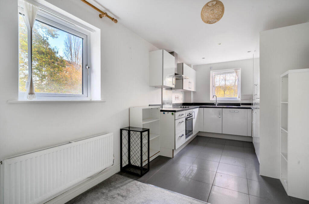 1385350-17-692737...