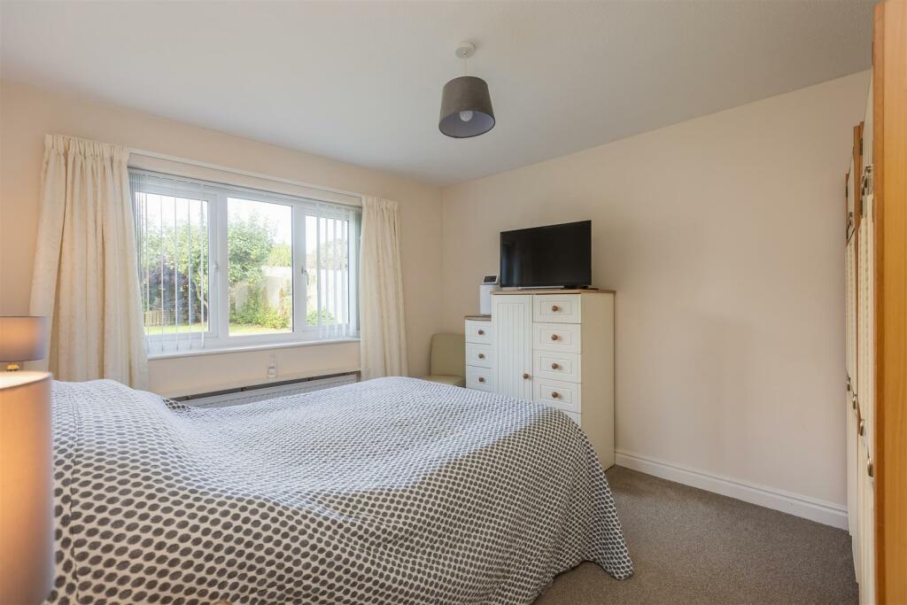 Corbie Way 33 Bedroom 1-1.jpg