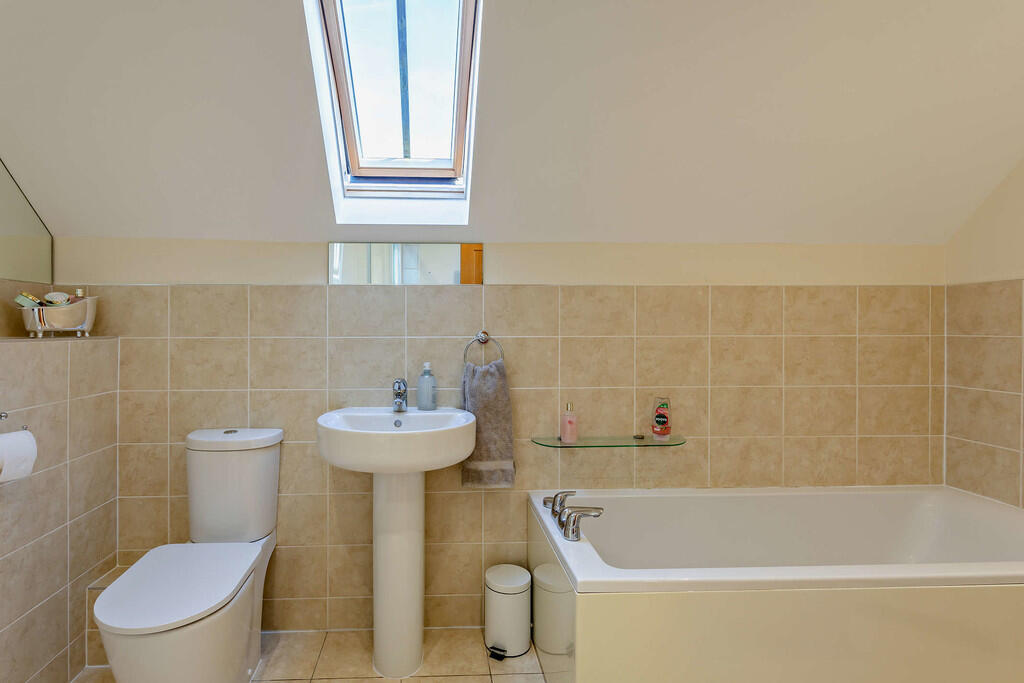 8641652-interior2...