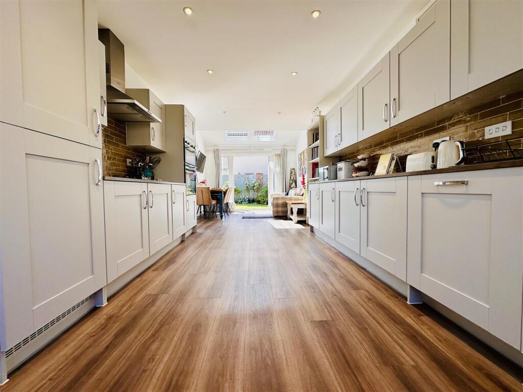 Kitchen/Dining/Family