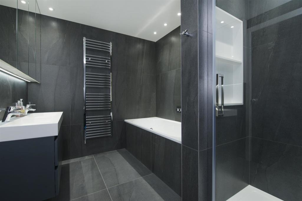 Flat D LHR master bathroom.jpg