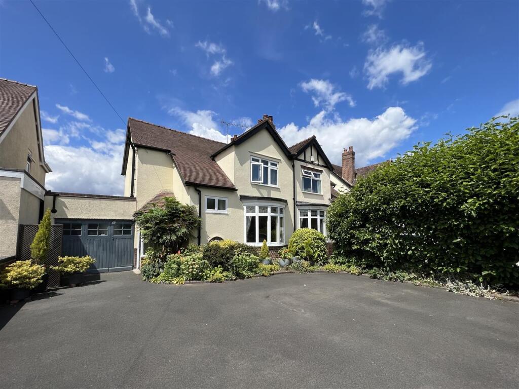 Worcester Road Hagley 1.jpg