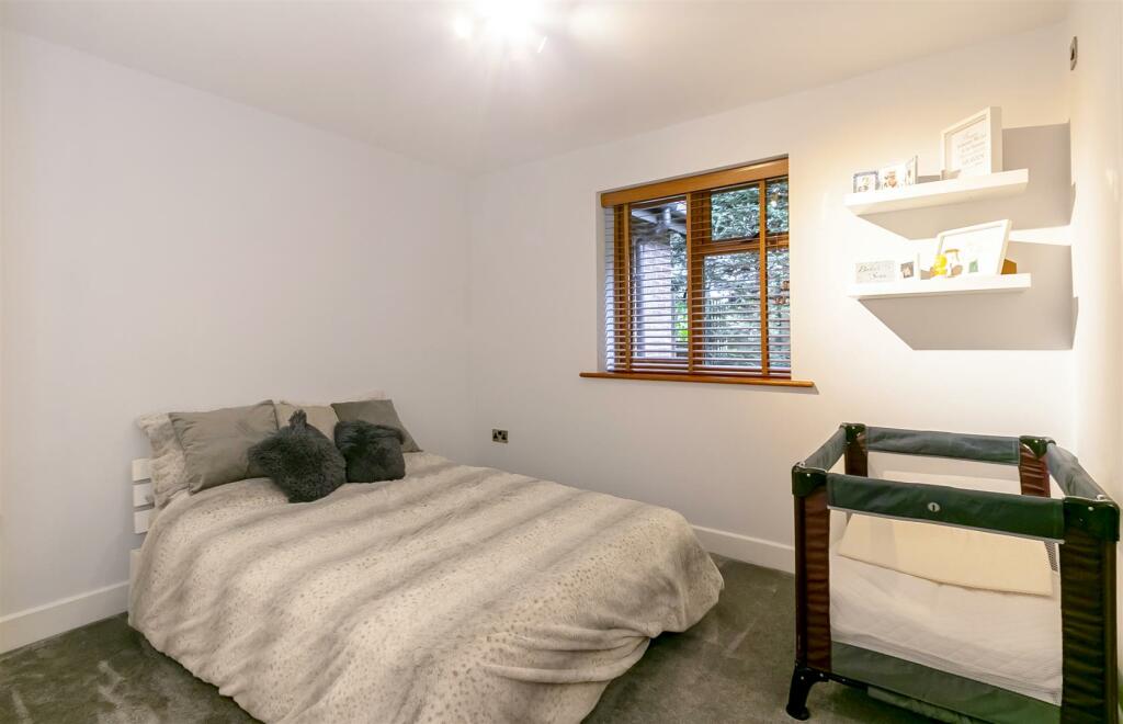 bed 3.jpg