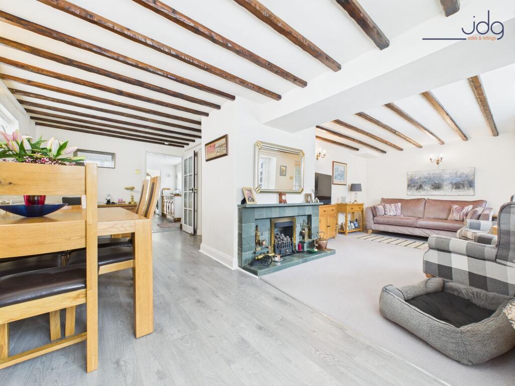 Lounge &amp; Dining Rooms