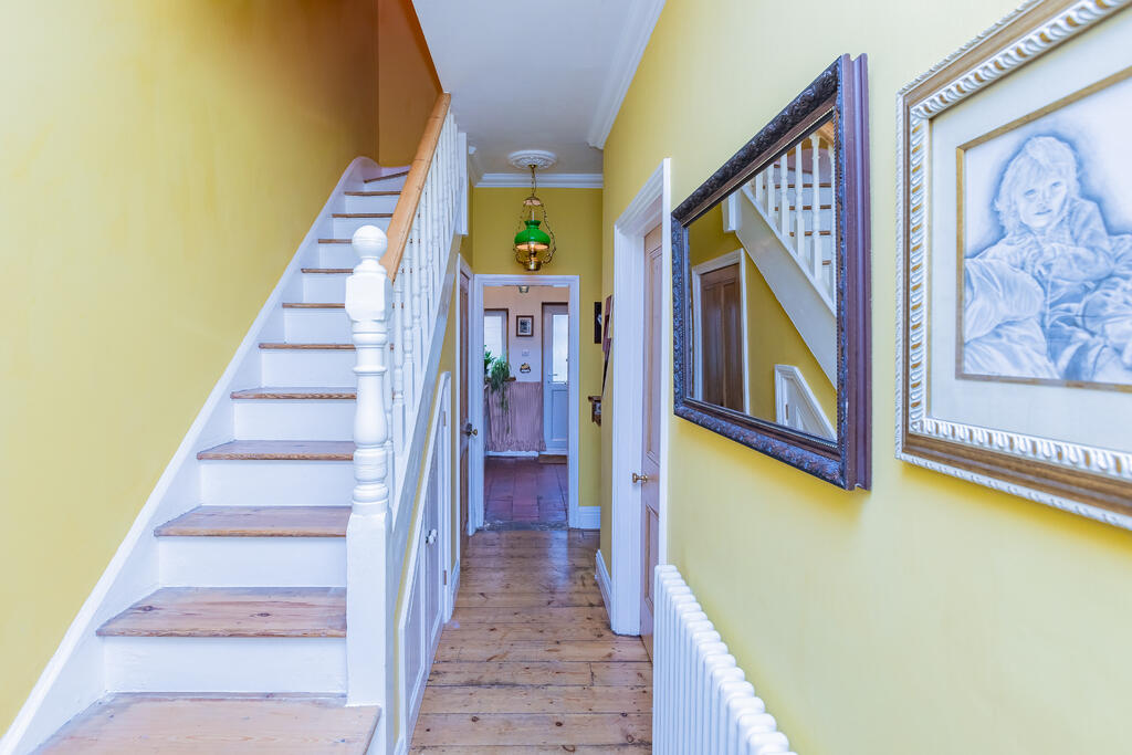 17 Penpol Avenue -21
