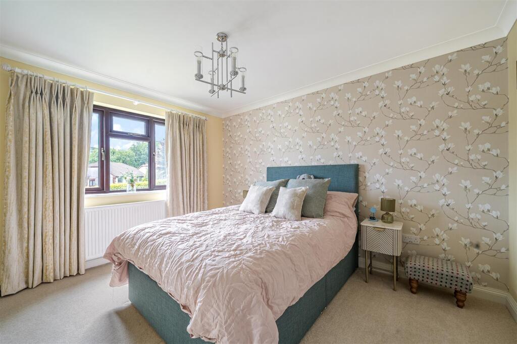 Oaktree Bed 1 25.jpg