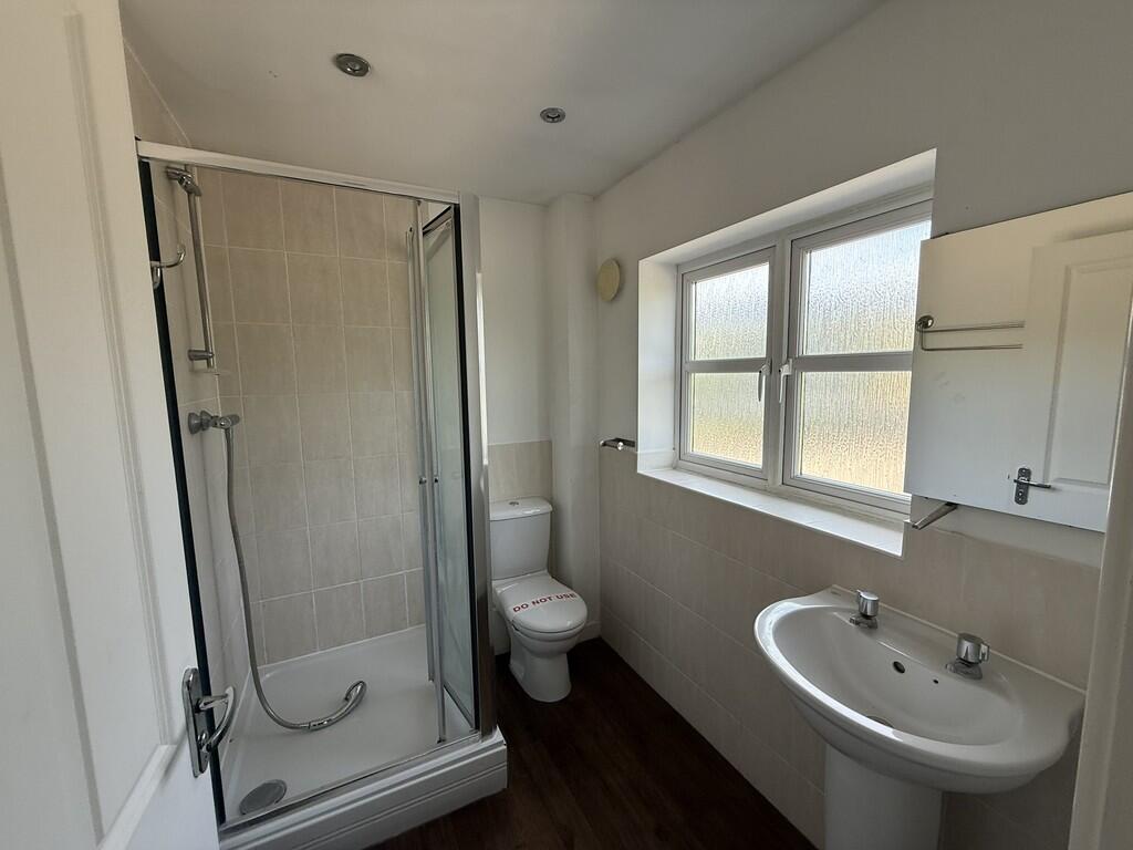 Bedroom 2 Ensuite