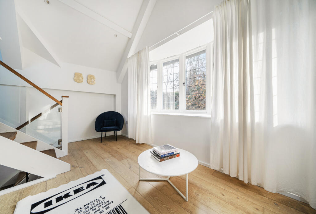 1376412-8-691c78b...