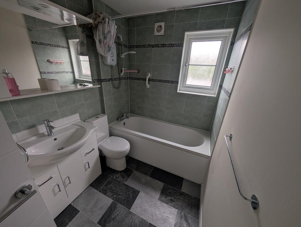 PXL_20251201_1126...