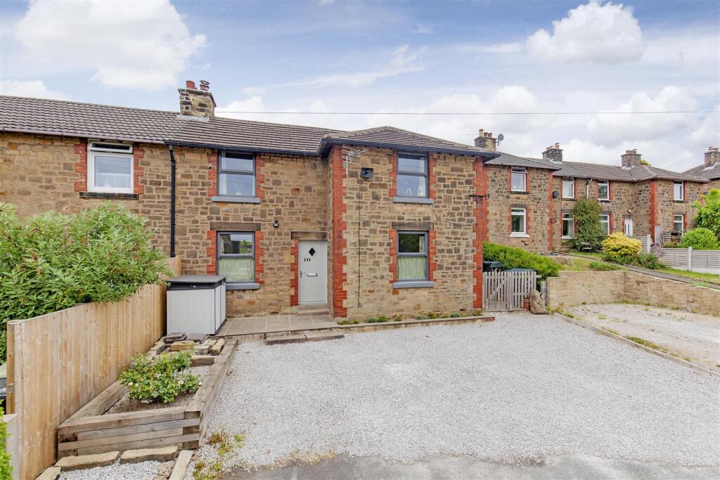 Front External-2.jpg