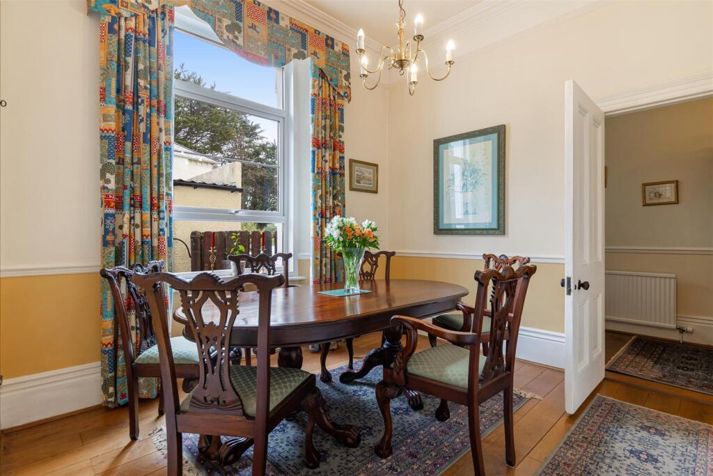 A23 - 26 College Road Newton Abbot - 250422.jpg