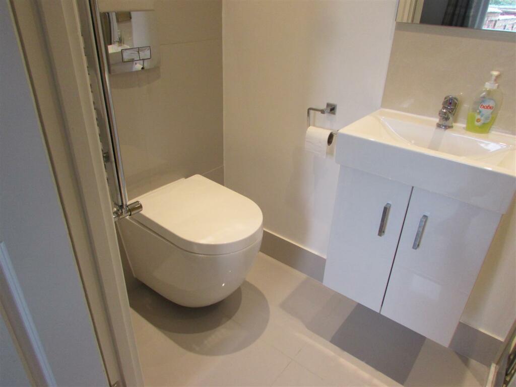 rm 2 17 chester road 010.JPG