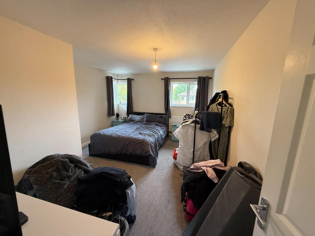 Bedroom1.JPG