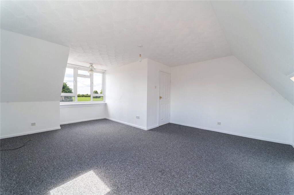 1st Floor Living/Bed