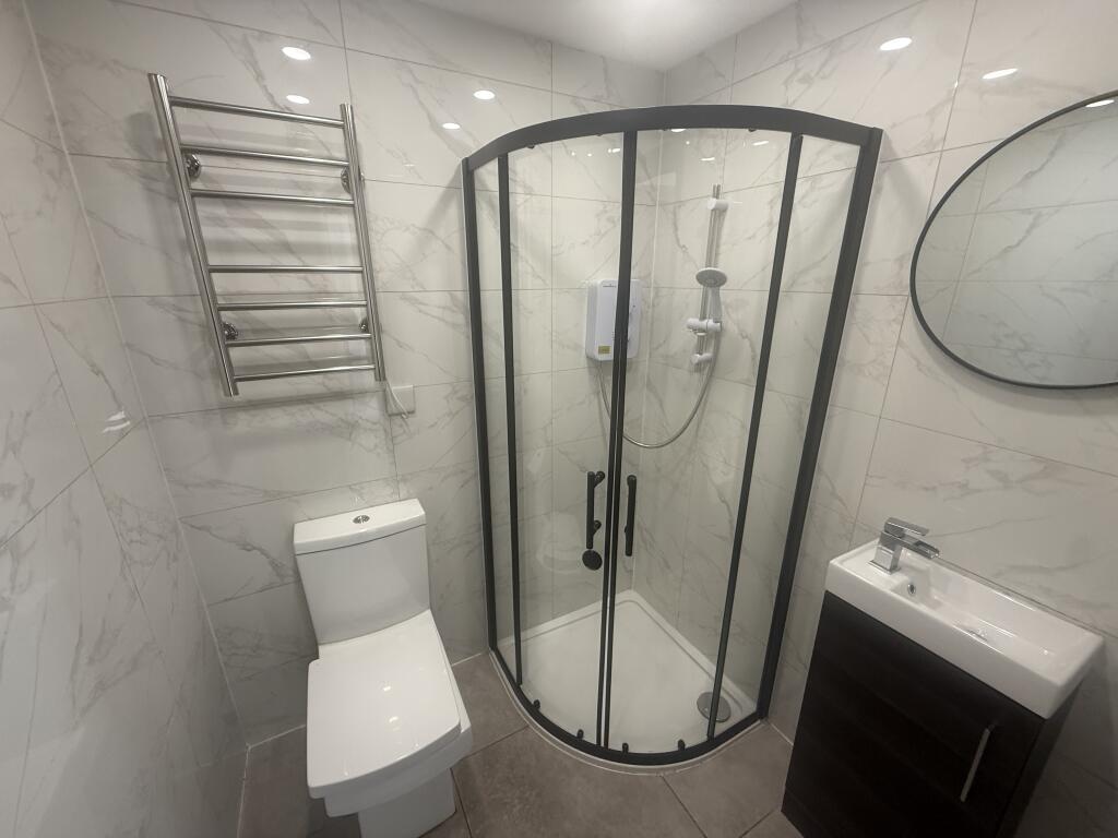 En-suite Bathroom