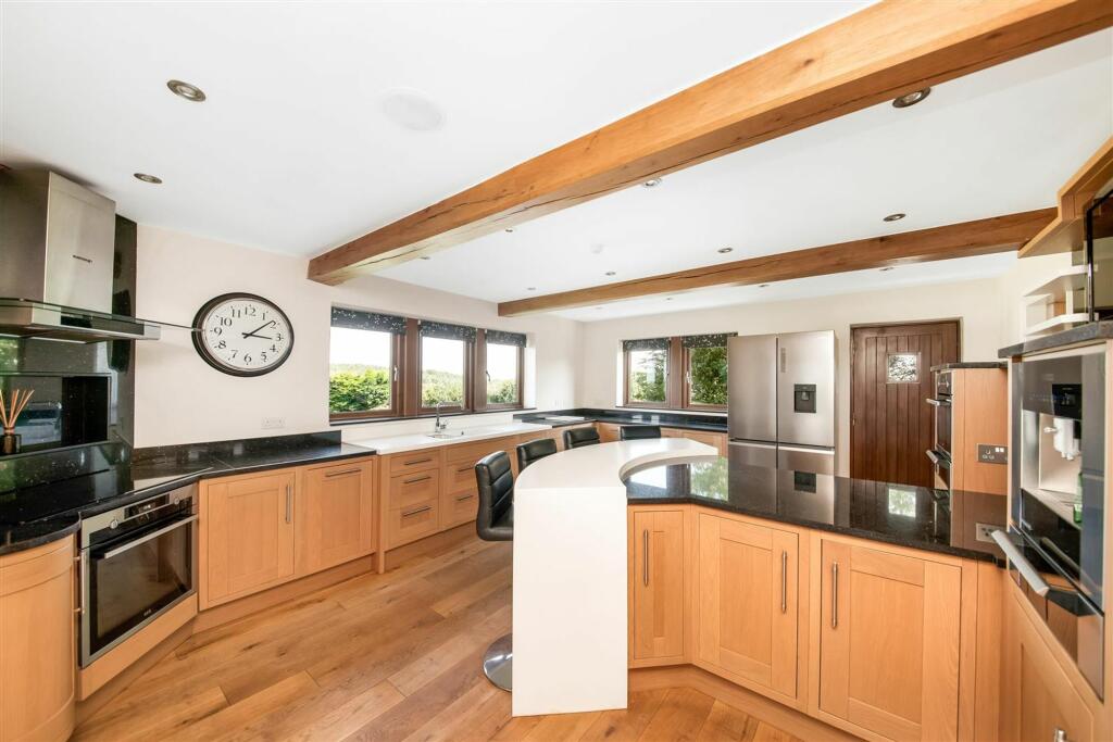 BREAKFAST KITCHEN