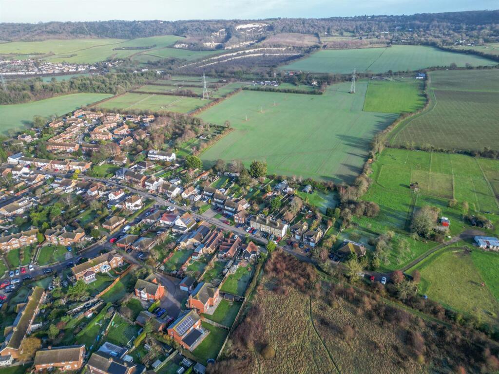 Mackenders Lane..jpg