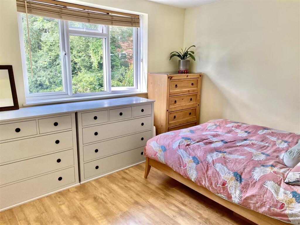 Bedroom 1.jpg