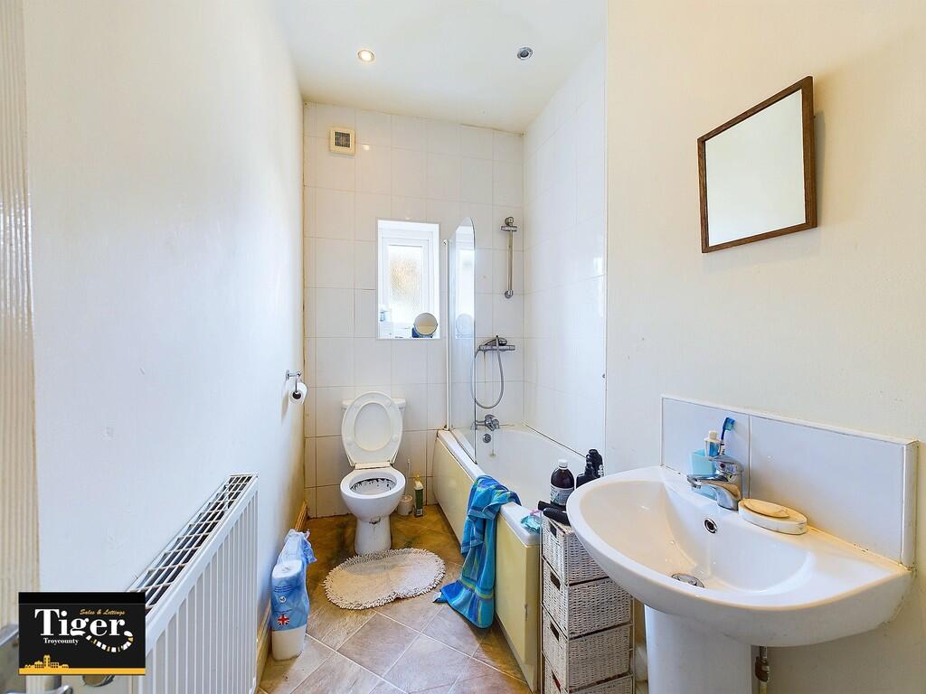 CAM03440G0-PR0233...