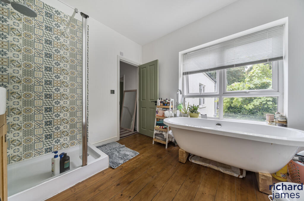 1a984785f4a741c0bdc7985ee3bb2ce8