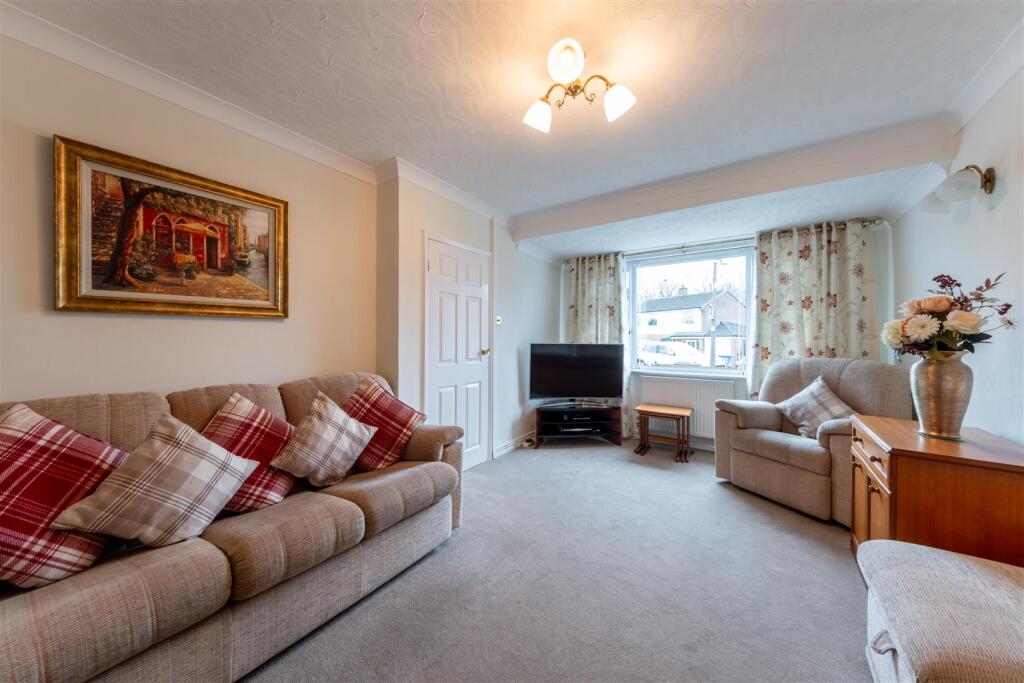 61 Blackcroft Avenue-007.jpg