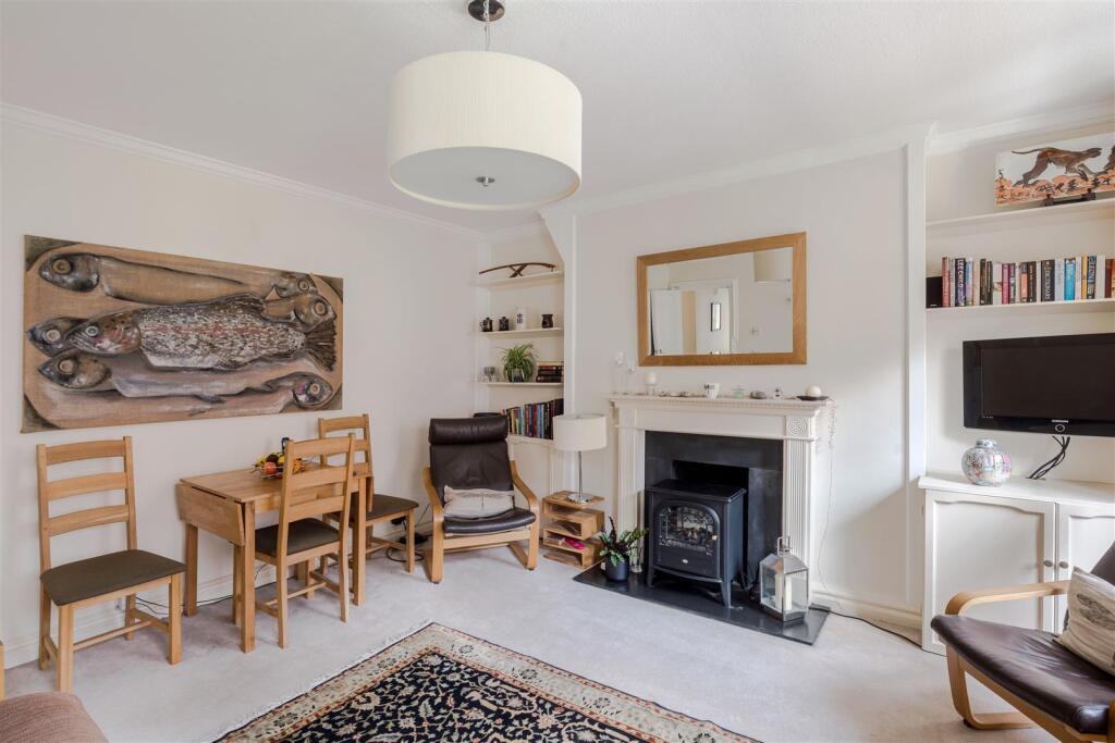 52 Wells Street-11.j