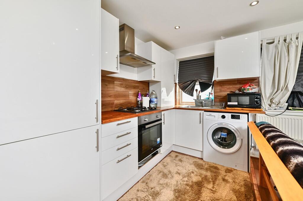 17 Rona Court (3).jpg