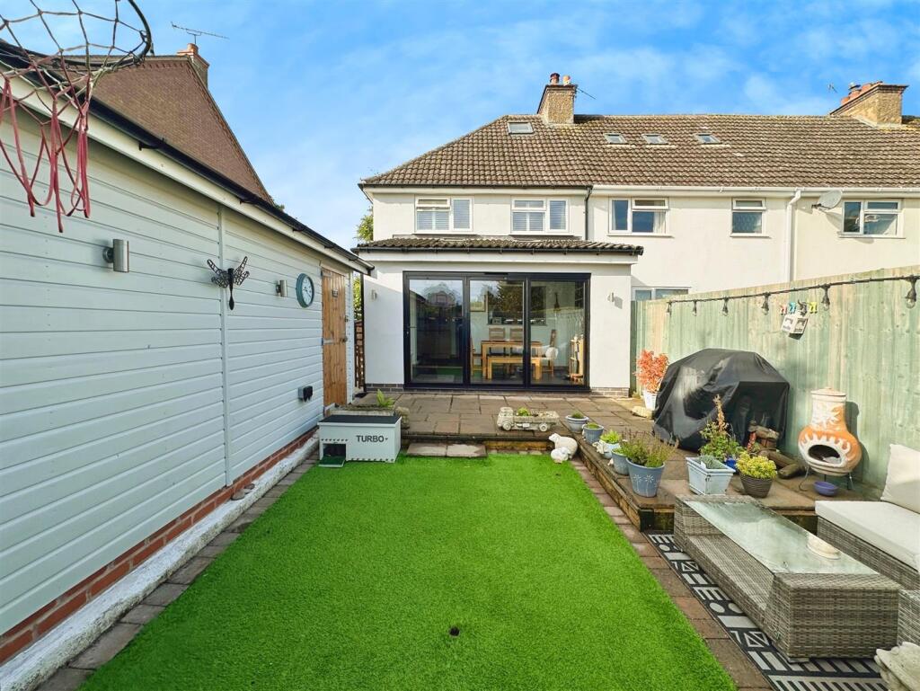 4dff4795--4584-831F-85AAF7D53960-11963-0000036696E